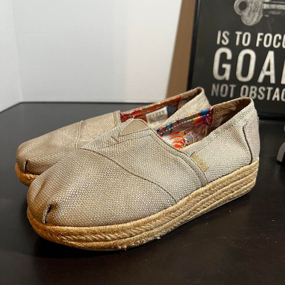 BOBS Skechers Womens Size 6 Taupe Gold Shimmer Espadrille Slip On Shoes 34101